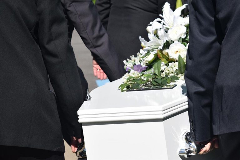 Zakład pogrzebowy pomoże nam w wielu przypadkach