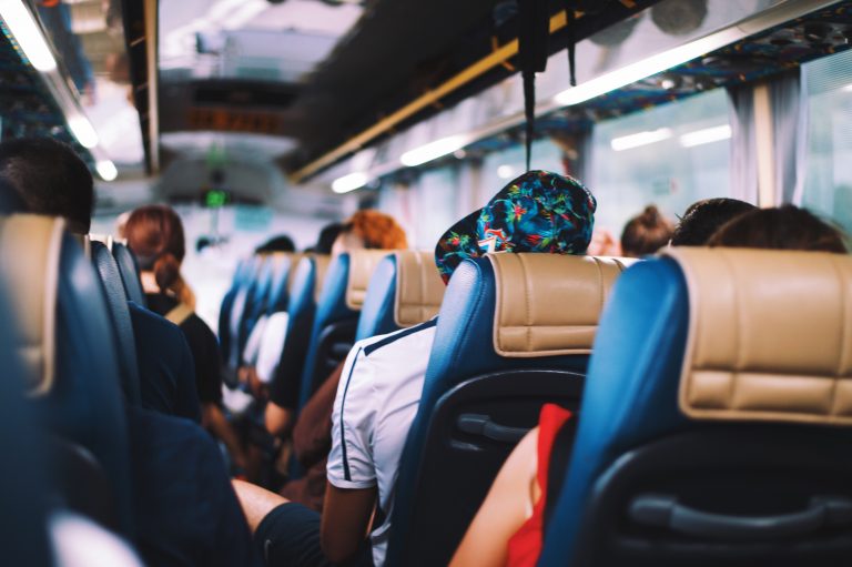 Transport dla grup osób wyjeżdżających razem